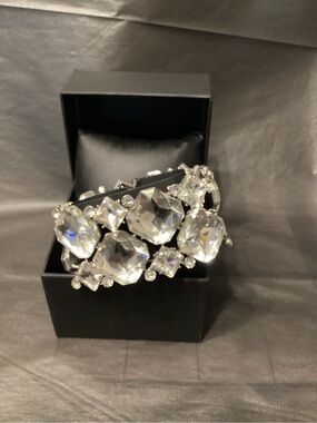 Crystal Cluster Statement Bracelet - Clear/Silver